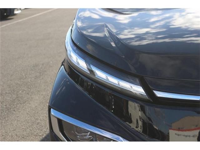 TOYOTA VOXY HYBRID 2023 Image 31