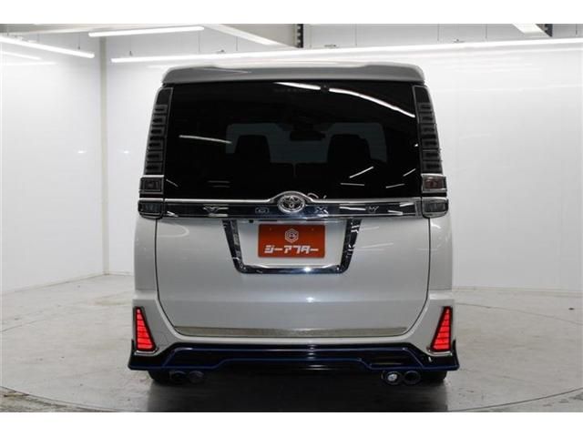 TOYOTA VOXY 2018 Image 31