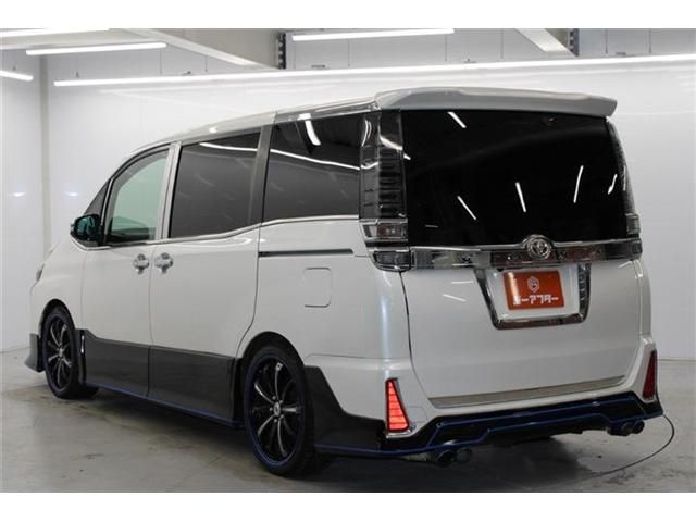 TOYOTA VOXY 2018 Image 31