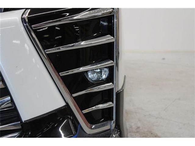 TOYOTA VOXY 2018 Image 31