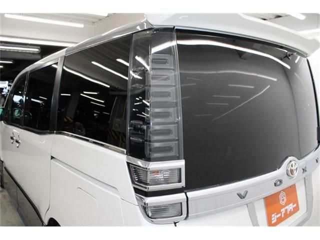 TOYOTA VOXY 2018 Image 31