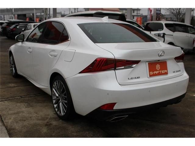TOYOTA LEXUS IS200T 2016 Image 31
