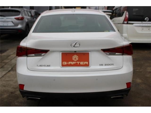 TOYOTA LEXUS IS200T 2016 Image 31