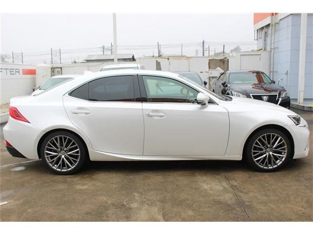 TOYOTA LEXUS IS200T 2016 Image 31