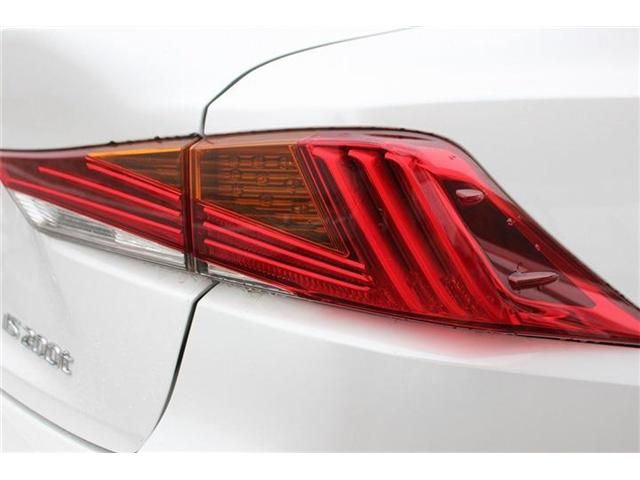 TOYOTA LEXUS IS200T 2016 Image 31
