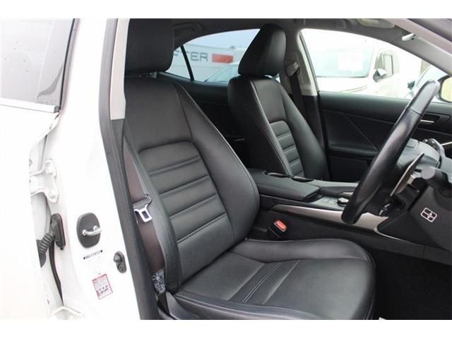 TOYOTA LEXUS IS200T 2016 Image 31