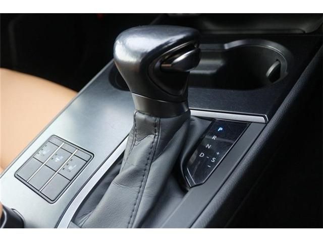 TOYOTA LEXUS UX250H 2023 Image 31