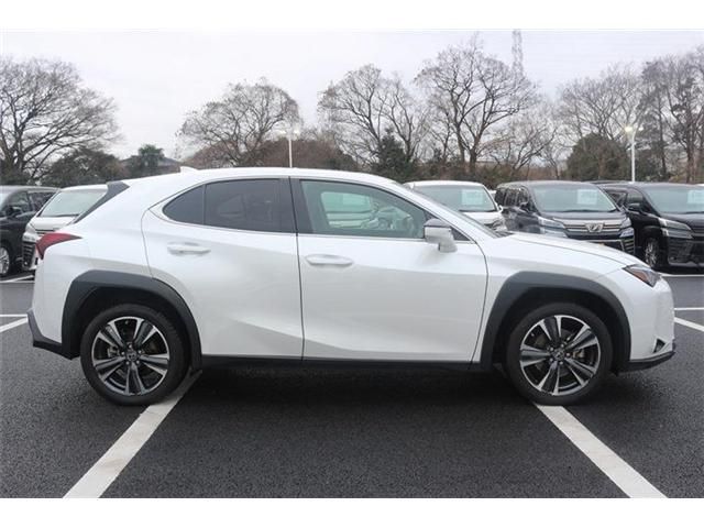 TOYOTA LEXUS UX250H 2023 Image 31