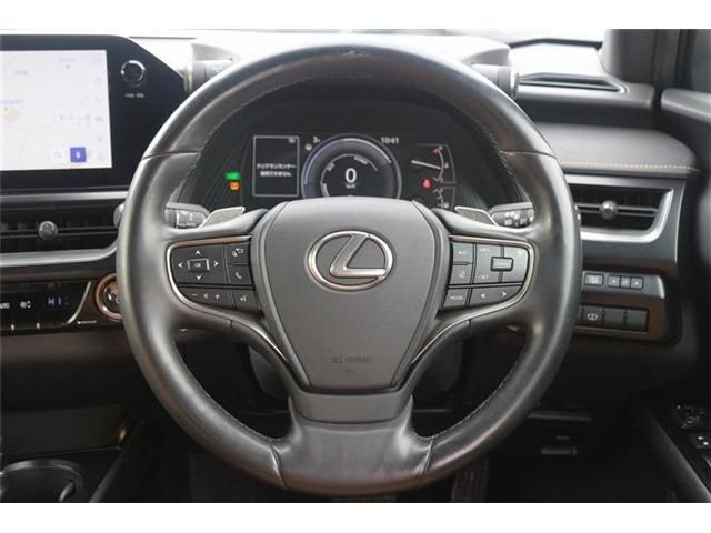 TOYOTA LEXUS UX250H 2023 Image 31