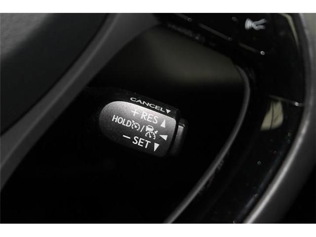 TOYOTA C-HR 2017 Image 31