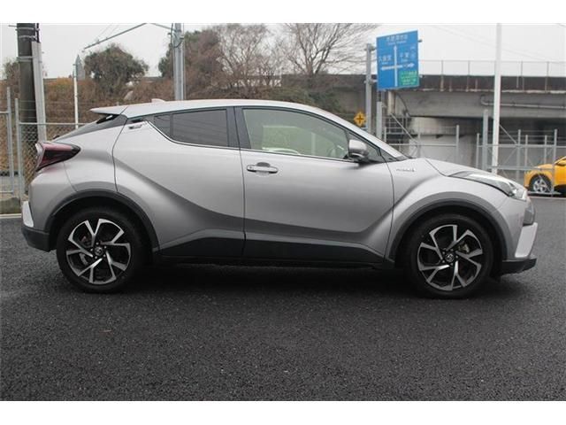 TOYOTA C-HR 2017 Image 31