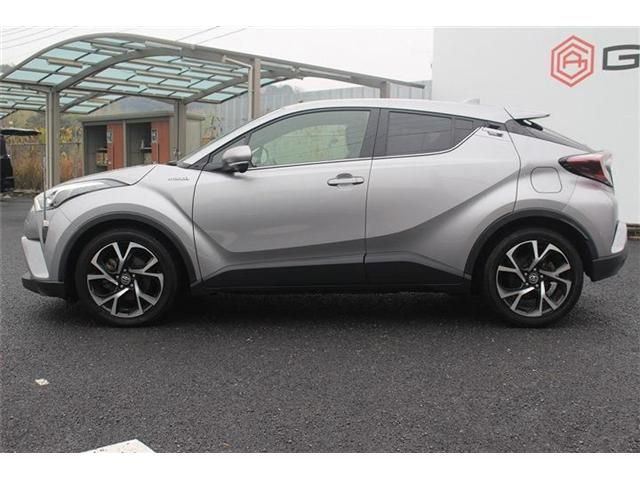 TOYOTA C-HR 2017 Image 31