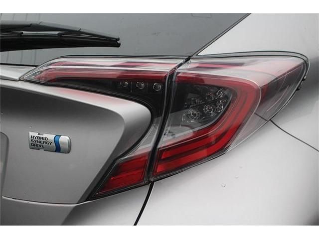 TOYOTA C-HR 2017 Image 31