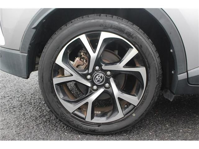 TOYOTA C-HR 2017 Image 31