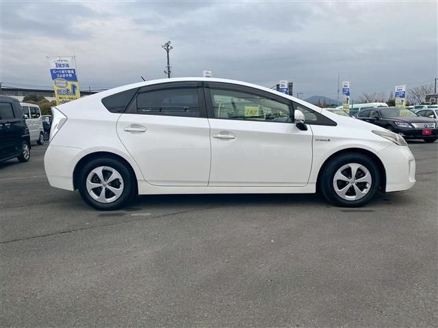 TOYOTA PRIUS 2012 Image 31