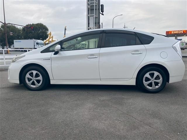 TOYOTA PRIUS 2012 Image 31