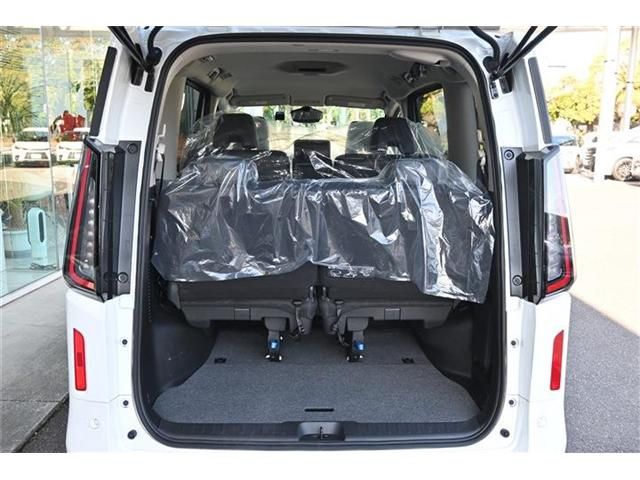 NISSAN SERENA  WG 2025 Image 31