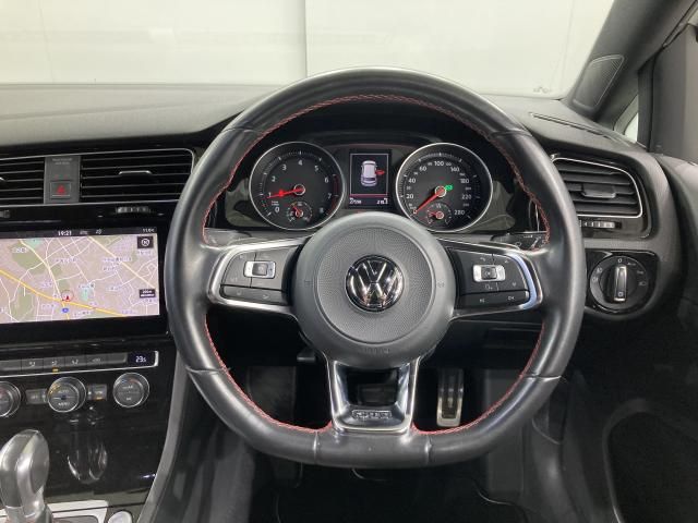 VOLKSWAGEN GOLF GTI 2017 Image 31