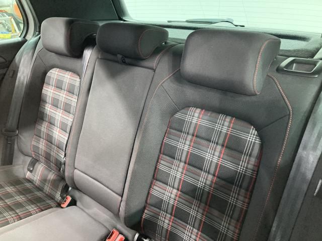 VOLKSWAGEN GOLF GTI 2017 Image 31