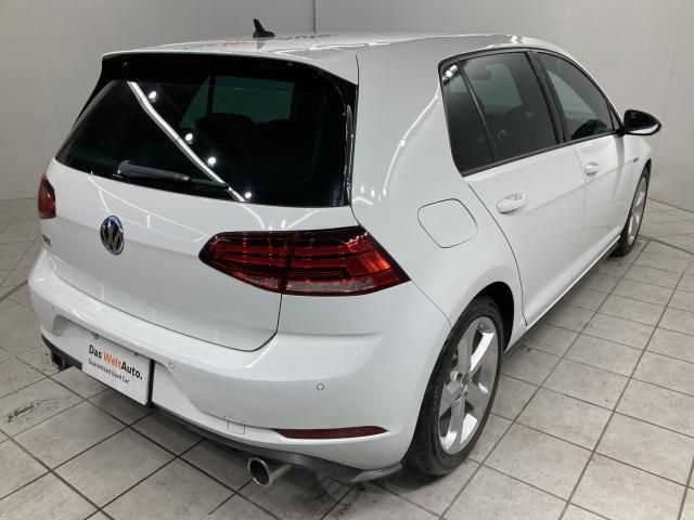 VOLKSWAGEN GOLF GTI 2017 Image 31