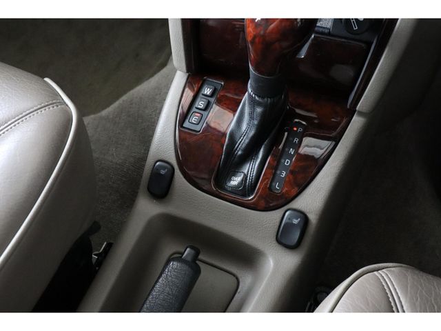 VOLVO S90 1997 Image 31