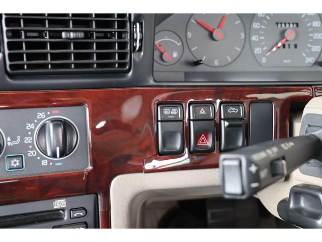 VOLVO S90 1997 Image 31