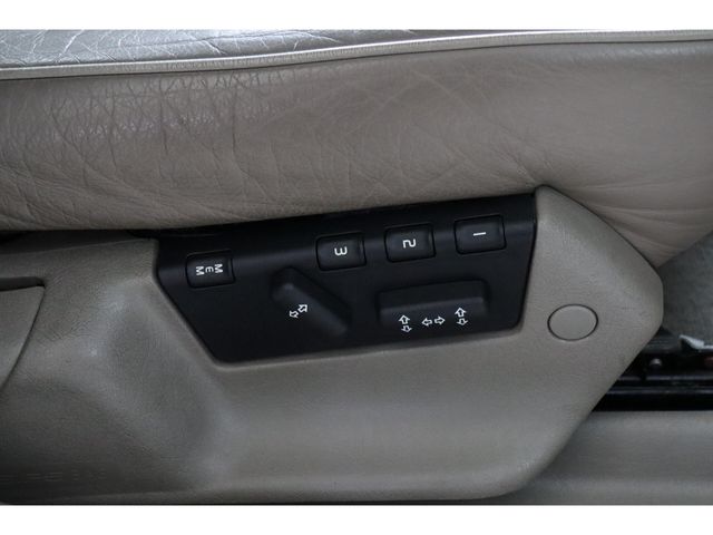 VOLVO S90 1997 Image 31