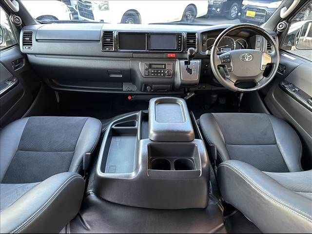 TOYOTA HIACE VAN 2WD 2018 Image 31