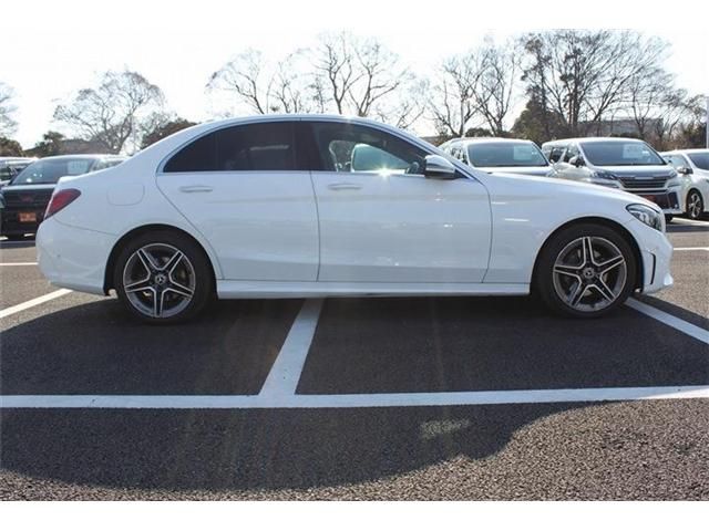 MERCEDES BENZ C CLAS 2018 Image 31