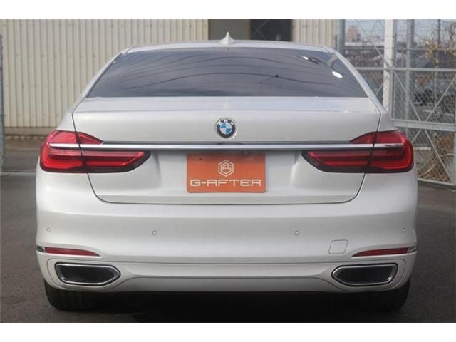 BMW 7SERIES 2016 Image 31