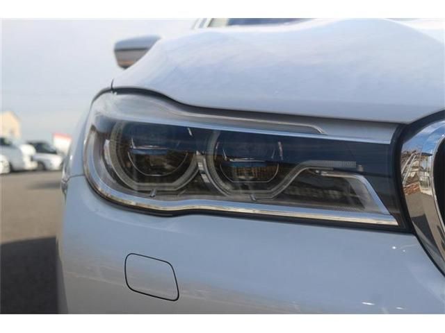 BMW 7SERIES 2016 Image 31