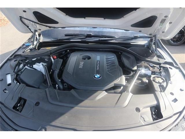 BMW 7SERIES 2016 Image 31