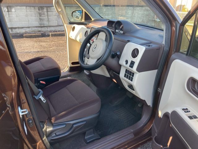 TOYOTA PORTE 2013 Image 31