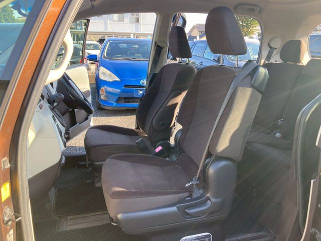 TOYOTA PORTE 2013 Image 31