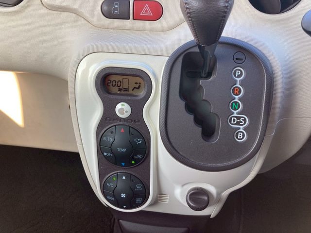 TOYOTA PORTE 2013 Image 31