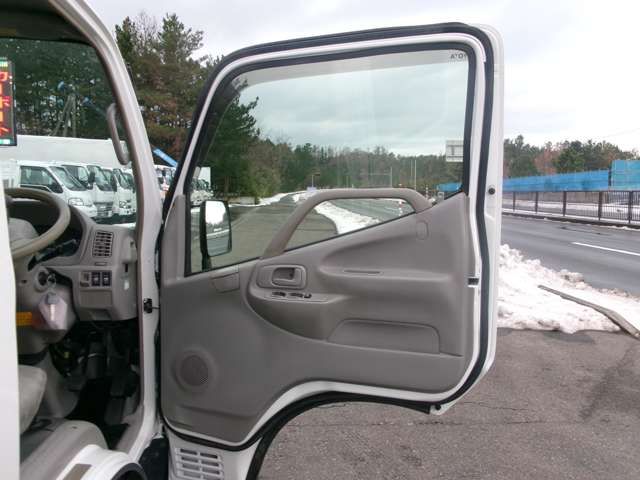 TOYOTA DYNA 2014 Image 31