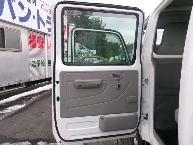 TOYOTA DYNA 2014 Image 31