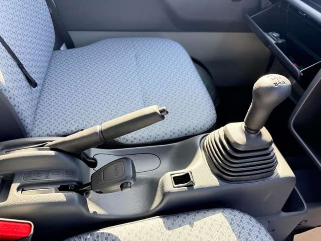 SUZUKI CARRY TRUCK 4WD 2025 Image 31