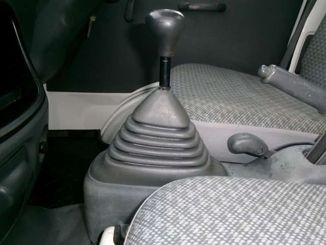 DAIHATSU HIJET TRUCK 4WD 2012 Image 31