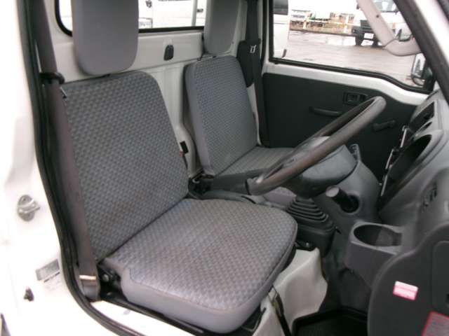 DAIHATSU HIJET TRUCK 4WD 2012 Image 31