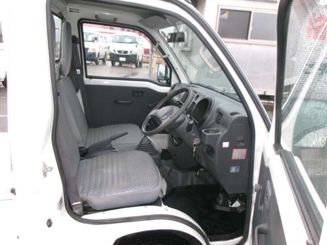 DAIHATSU HIJET TRUCK 4WD 2012 Image 31