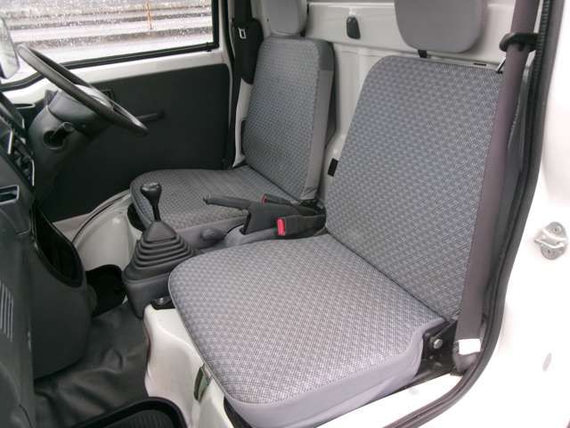 DAIHATSU HIJET TRUCK 4WD 2012 Image 31