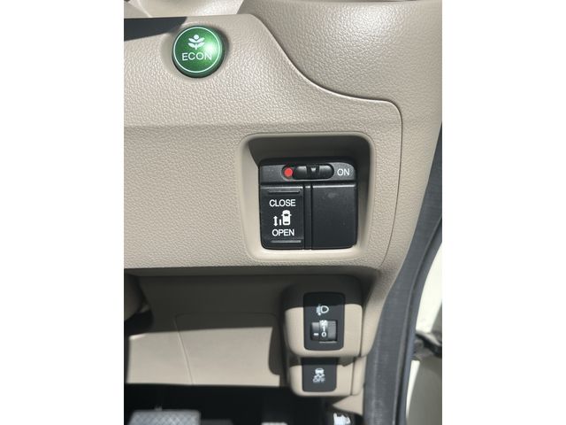 HONDA N BOX 2013 Image 31