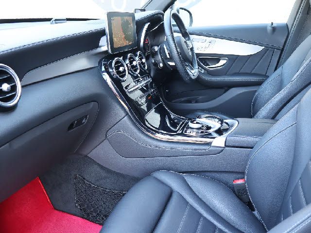 MERCEDES BENZ GLC CL 2017 Image 31