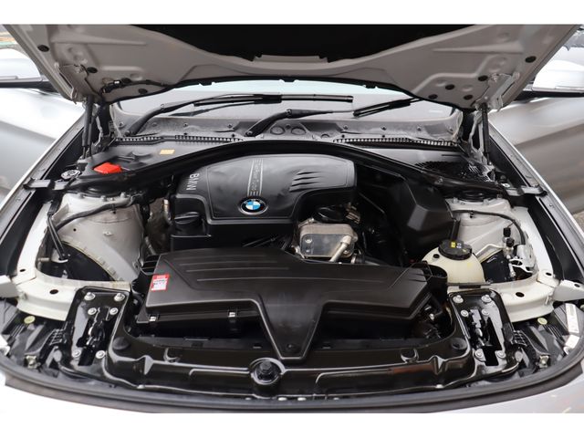 BMW 3SERIES GRAN TUR 2016 Image 31