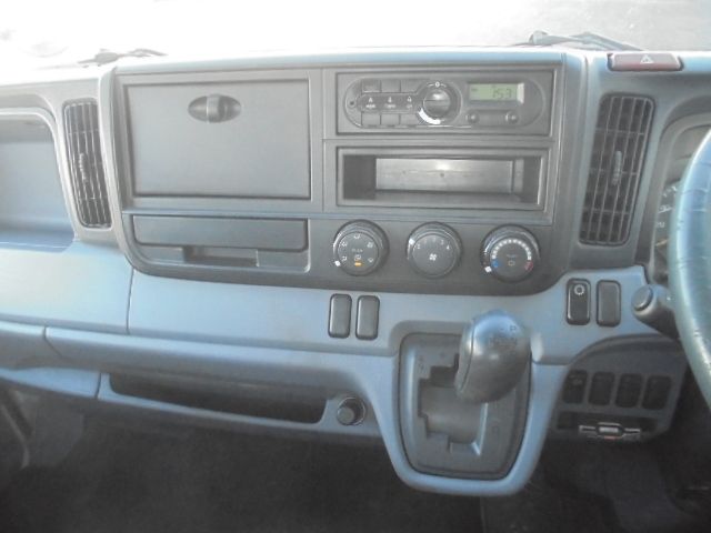 MITSUBISHI CANTER 2015 Image 31