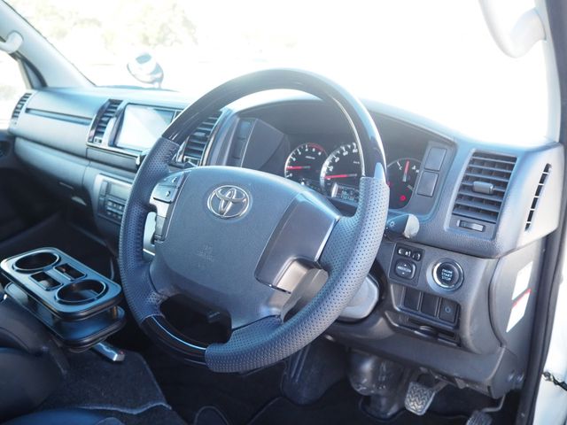 TOYOTA REGIUSACE VAN 2WD 2017 Image 31