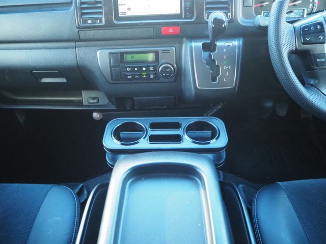 TOYOTA REGIUSACE VAN 2WD 2017 Image 31