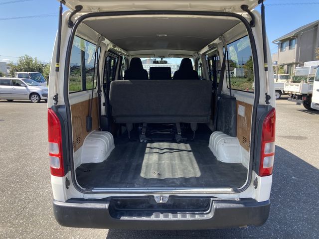 TOYOTA HIACE VAN 4WD 2019 Image 31