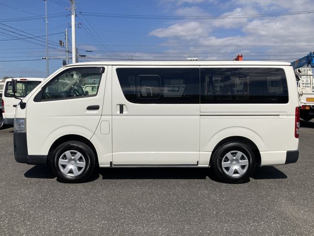 TOYOTA HIACE VAN 4WD 2019 Image 31